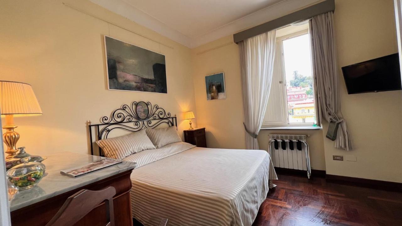 Calabritto Suite Napoli Esterno foto