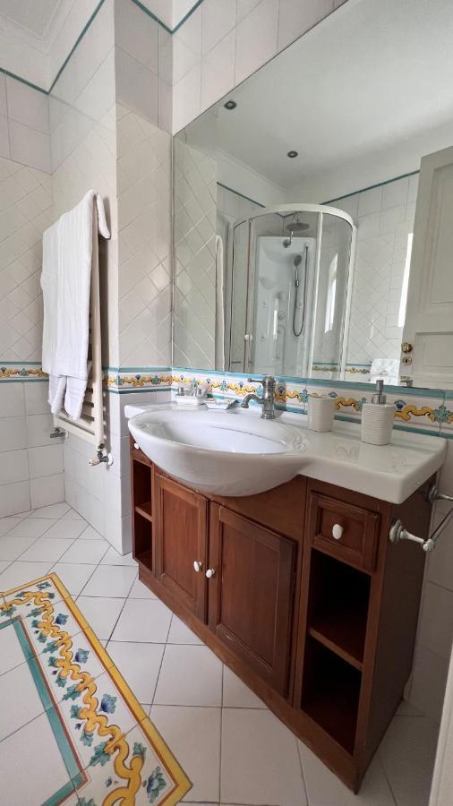 Calabritto Suite Napoli Esterno foto