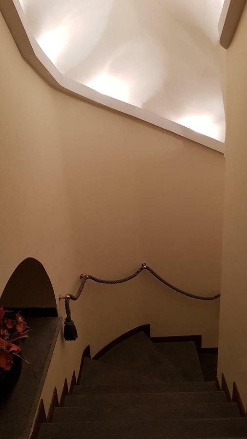 Calabritto Suite Napoli Esterno foto
