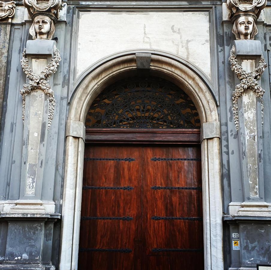 Calabritto Suite Napoli Esterno foto